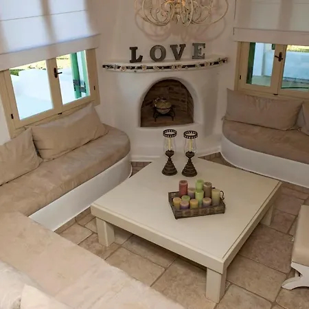Villa Paros Sleeps 10 Pool T714101 *